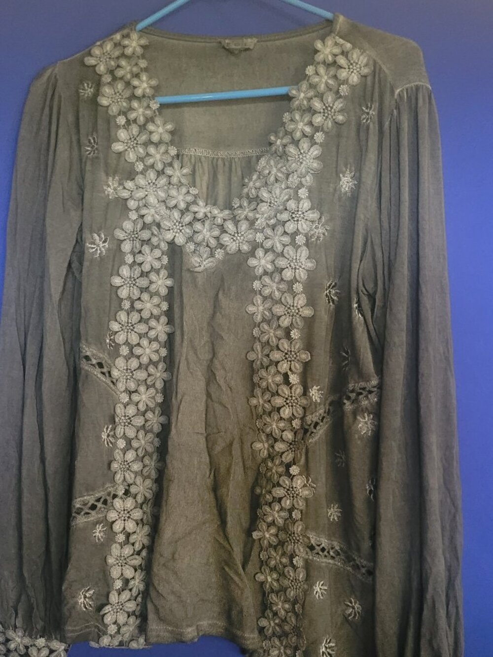 Long Sleeve V neck Floral Top